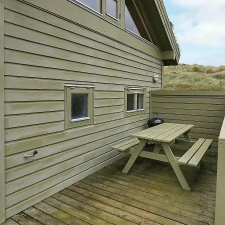 Three-bedroom Holiday In 13 Prázdninový dům